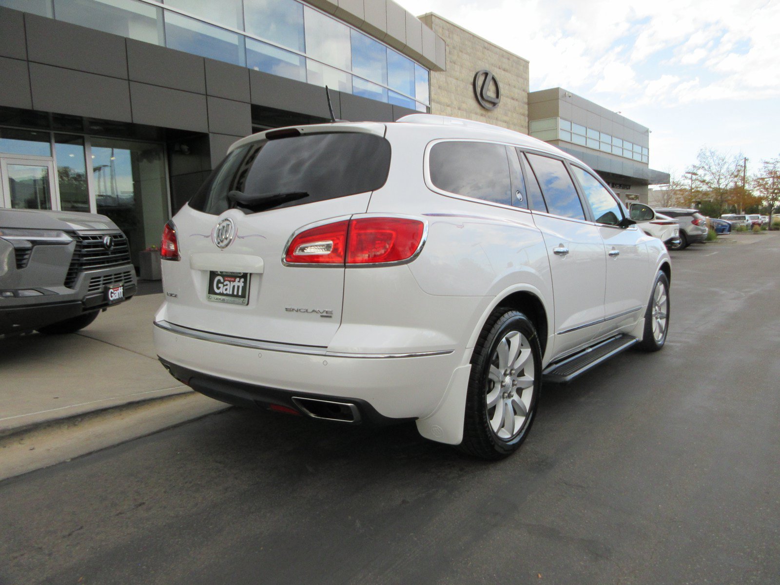 Used 2016 Buick Enclave Premium w/ Experience Buick Package AWD/4WD image 10