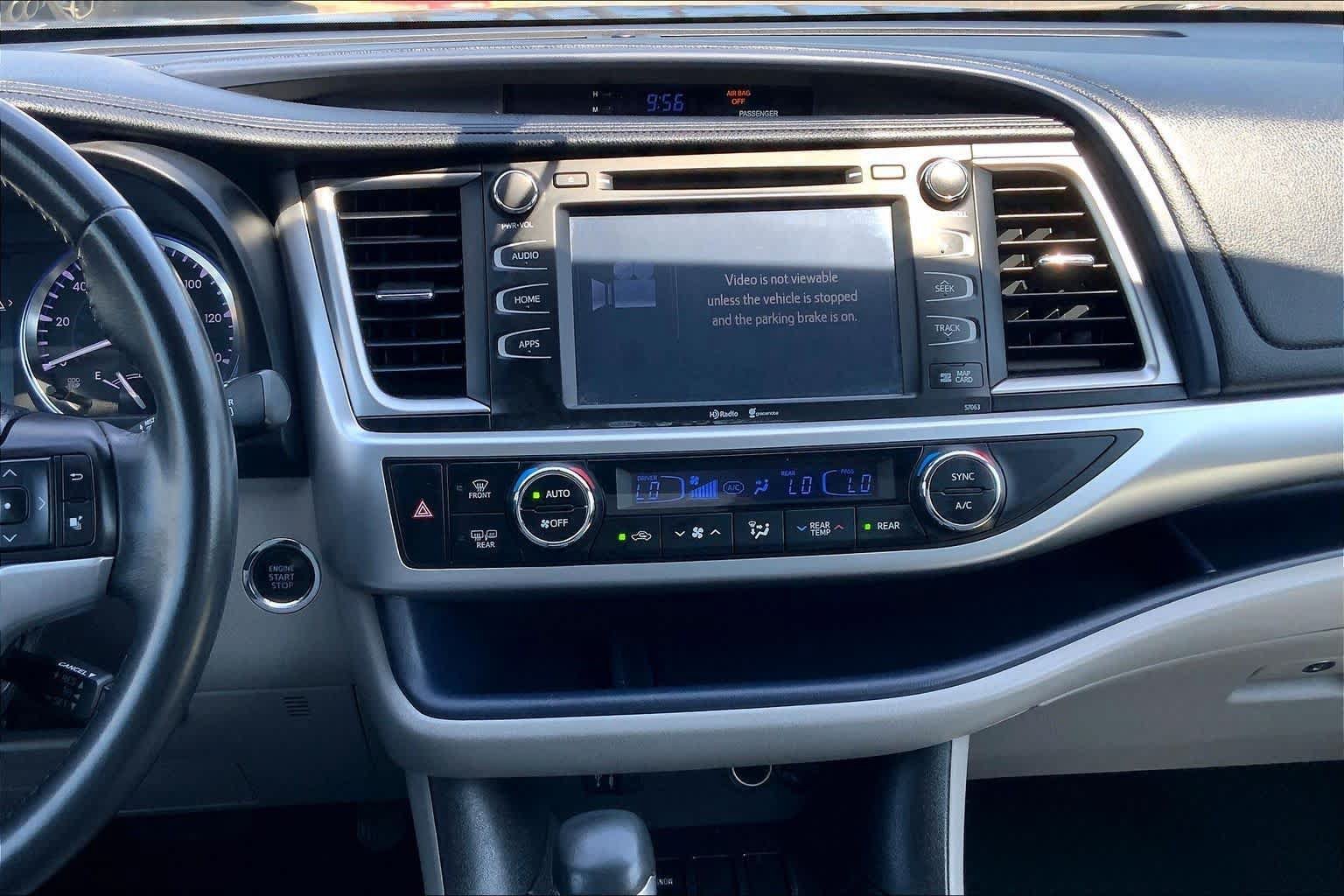 Used 2015 Toyota Highlander XLE FWD image 6