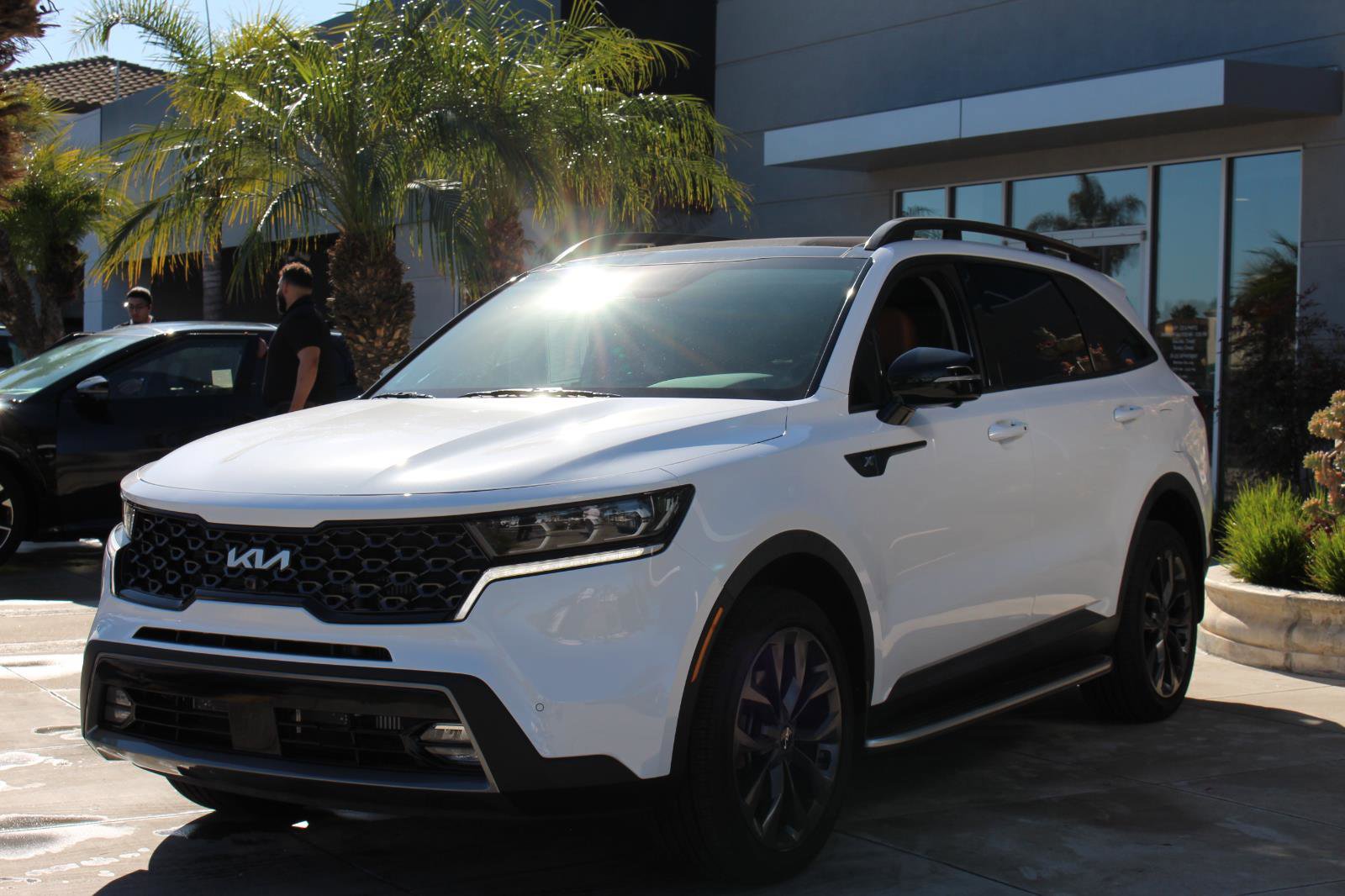 Used 2022 Kia Sorento SX Prestige w/ Rust Color Package image 6