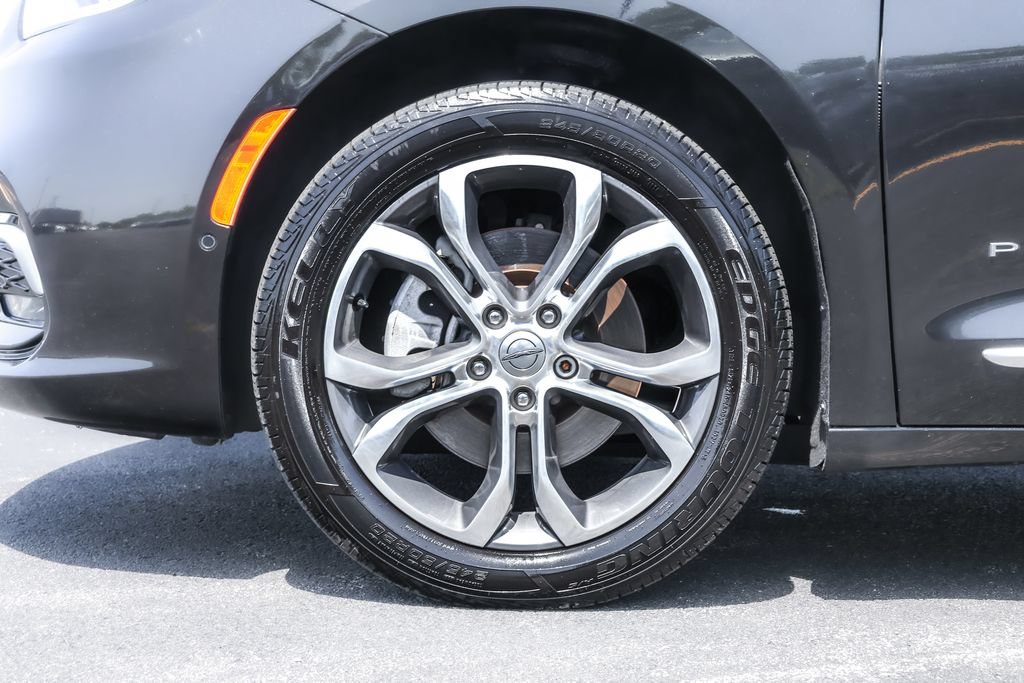 Used 2022 Chrysler Pacifica Pinnacle AWD/4WD image 18