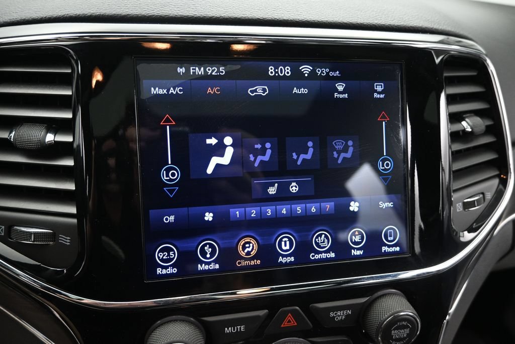 Used 2019 Jeep Grand Cherokee Limited w/ Trailer Tow Group IV AWD/4WD image 34