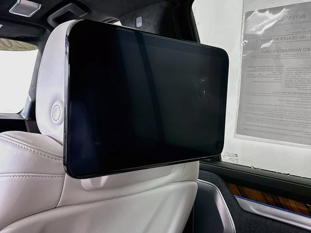 Used 2026 Cadillac Escalade ESV Platinum Sport w/ LPO, Floor Liner Package AWD/4WD image 27