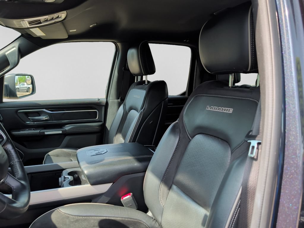 Used 2019 RAM 1500 Laramie w/ Sport Appearance Package AWD/4WD image 17
