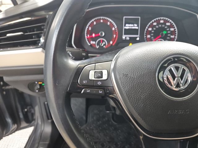 Used 2019 Volkswagen Jetta image 15