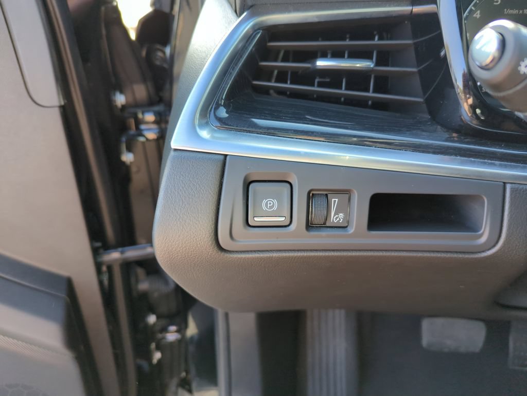 Used 2025 Cadillac XT5 Premium Luxury FWD image 19