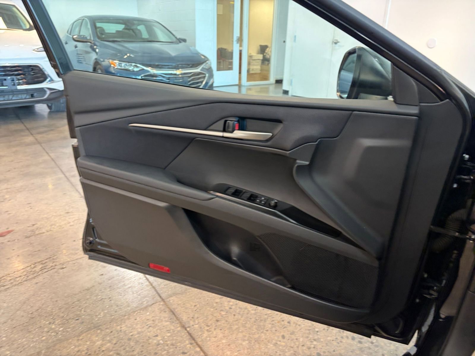 Used 2025 Toyota Camry LE image 20