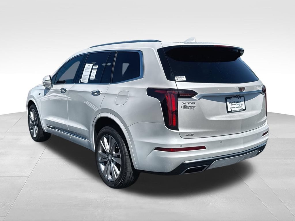 Used 2024 Cadillac XT6 Premium Luxury w/ Technology Package AWD/4WD image 7