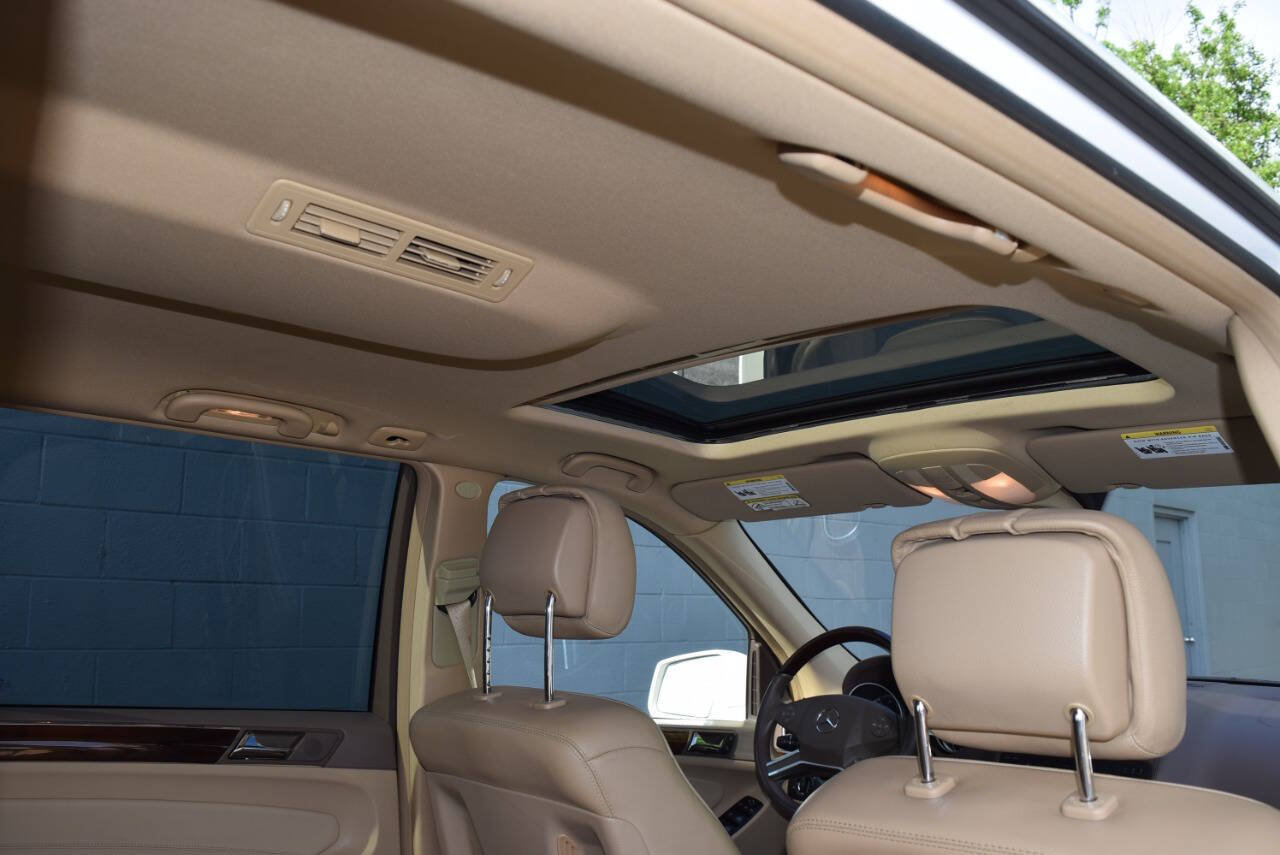 Used 2011 Mercedes-Benz GL 550 4MATIC image 57