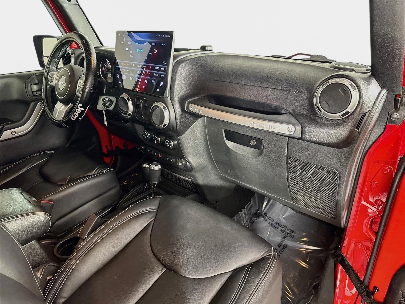 Used 2015 Jeep Wrangler Unlimited Rubicon AWD/4WD image 27