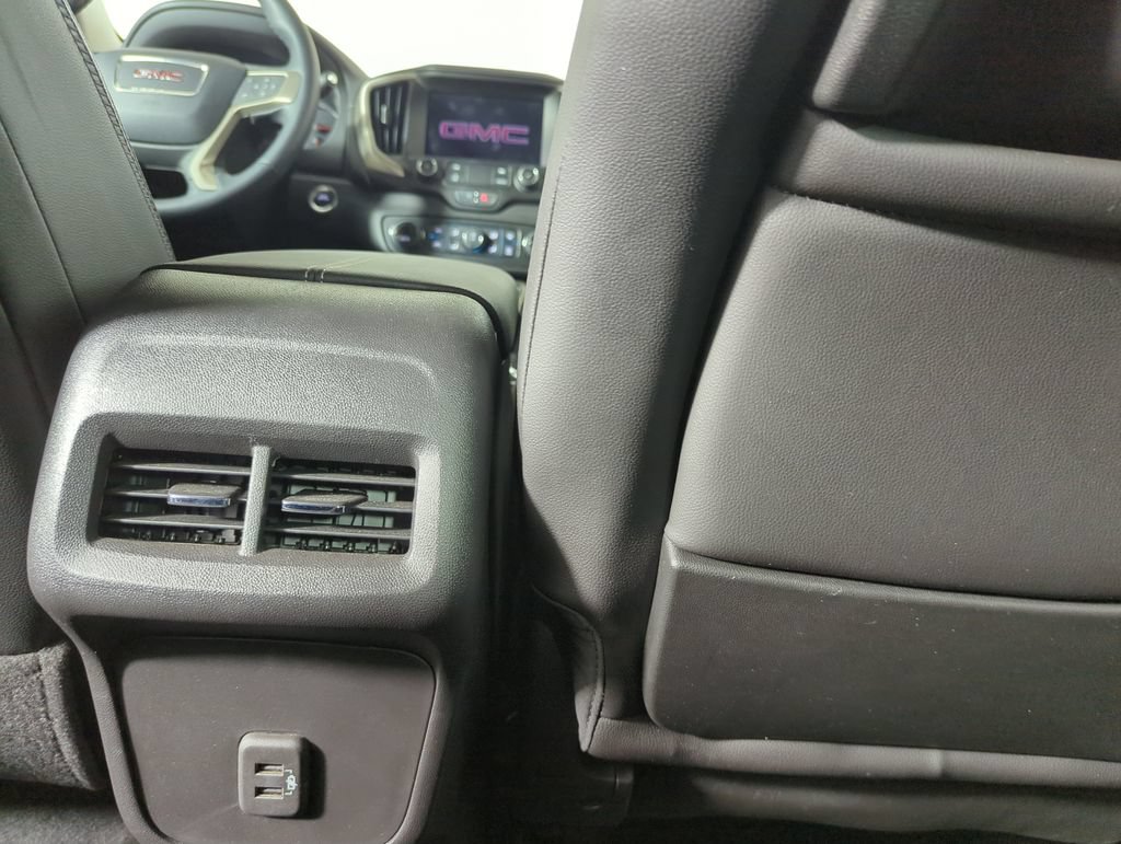 Used 2024 GMC Terrain Denali AWD/4WD image 30