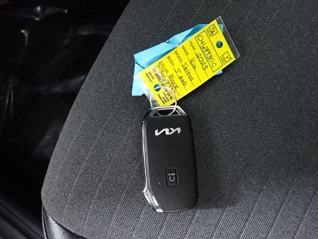 Used 2023 Kia Seltos S AWD/4WD image 43