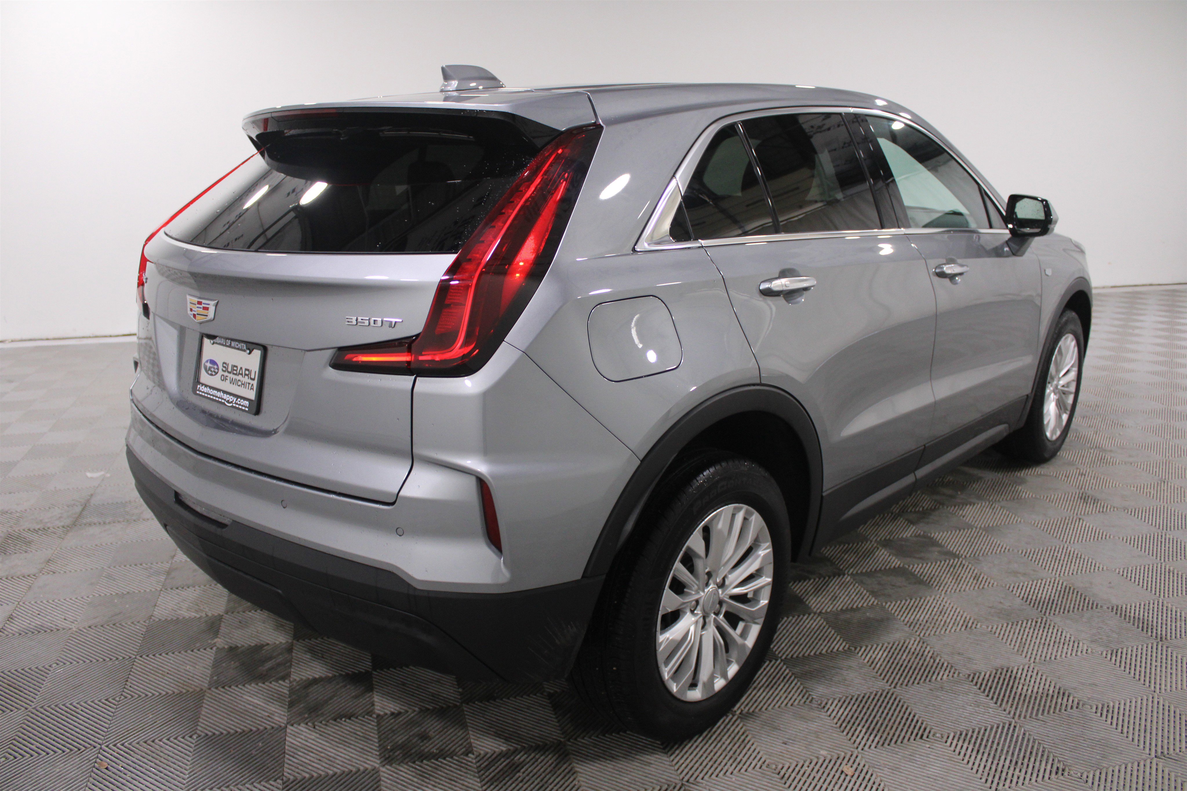 Used 2024 Cadillac XT4 Luxury w/ Cold Weather Package image 27