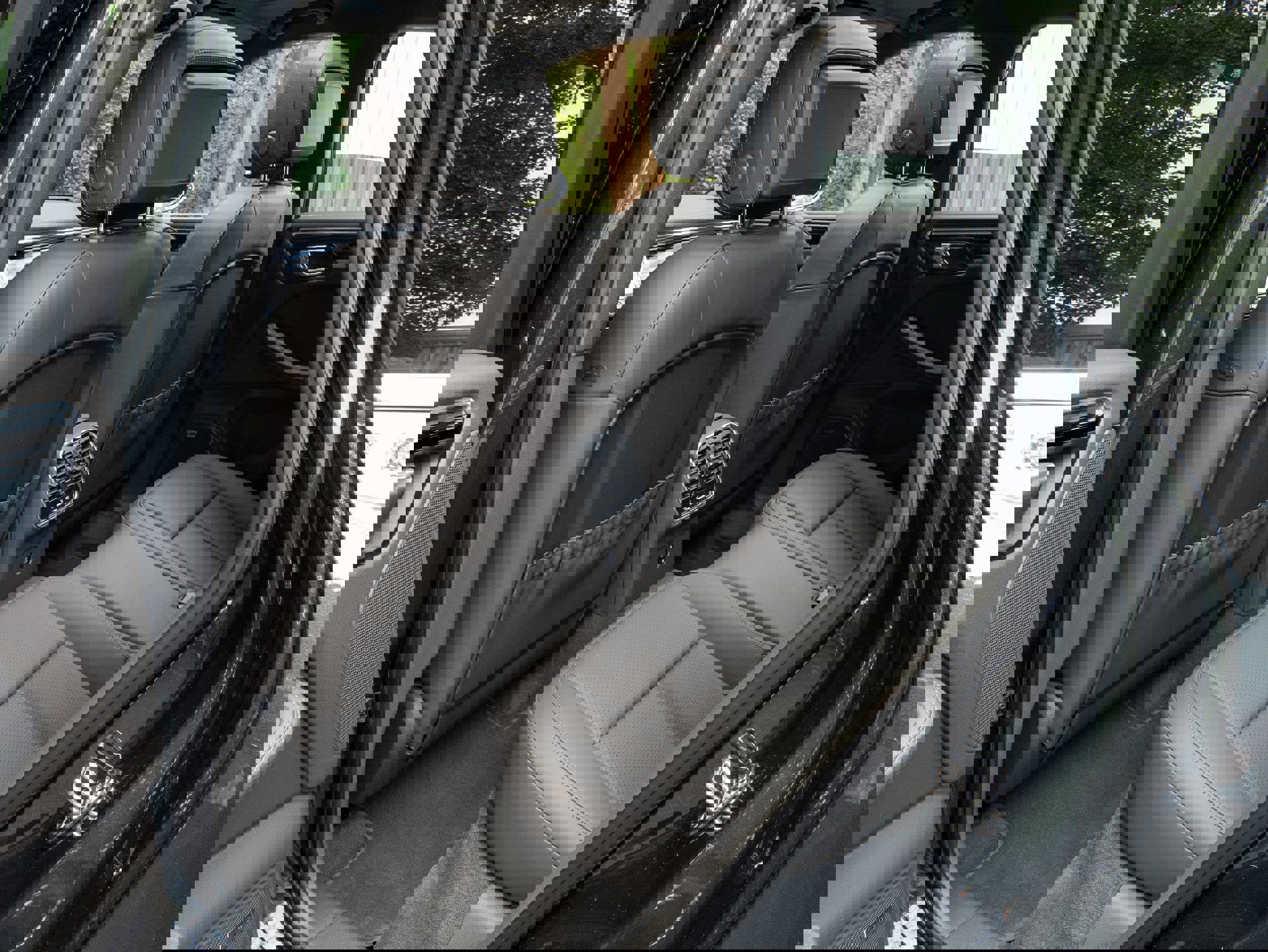 Used 2024 Porsche Macan image 36