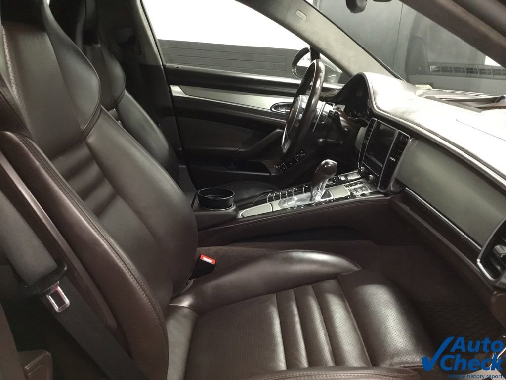Used 2016 Porsche Panamera GTS image 37