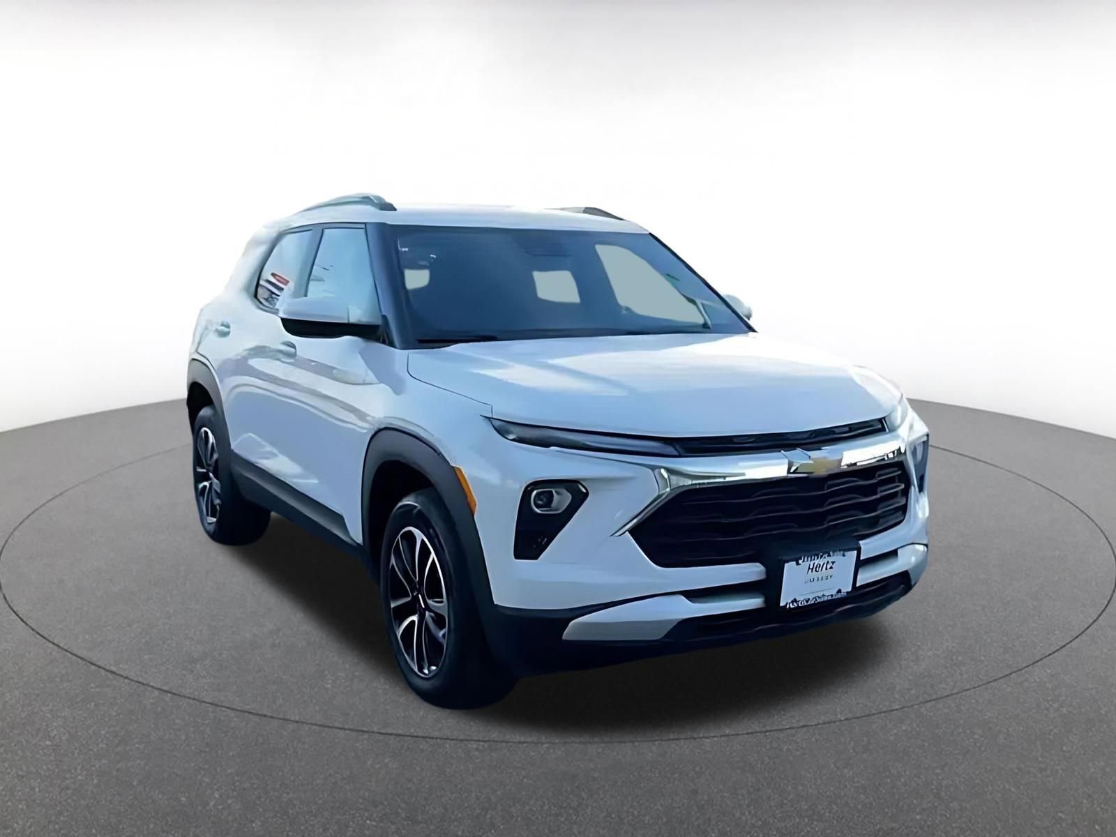 Used 2025 Chevrolet TrailBlazer LT image 3