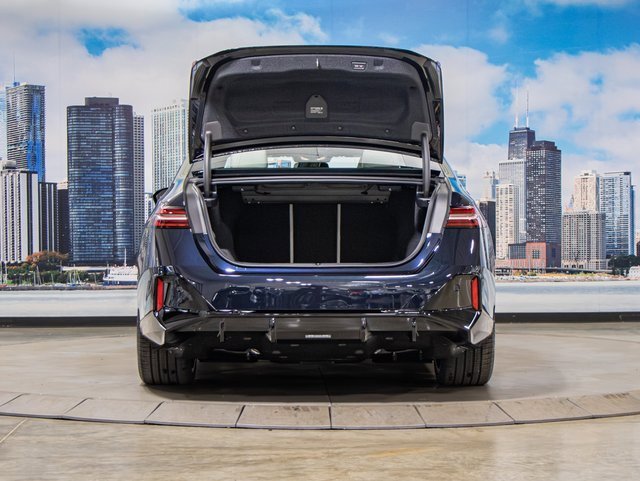 Used 2025 BMW i5 M60 w/ Premium Package image 12