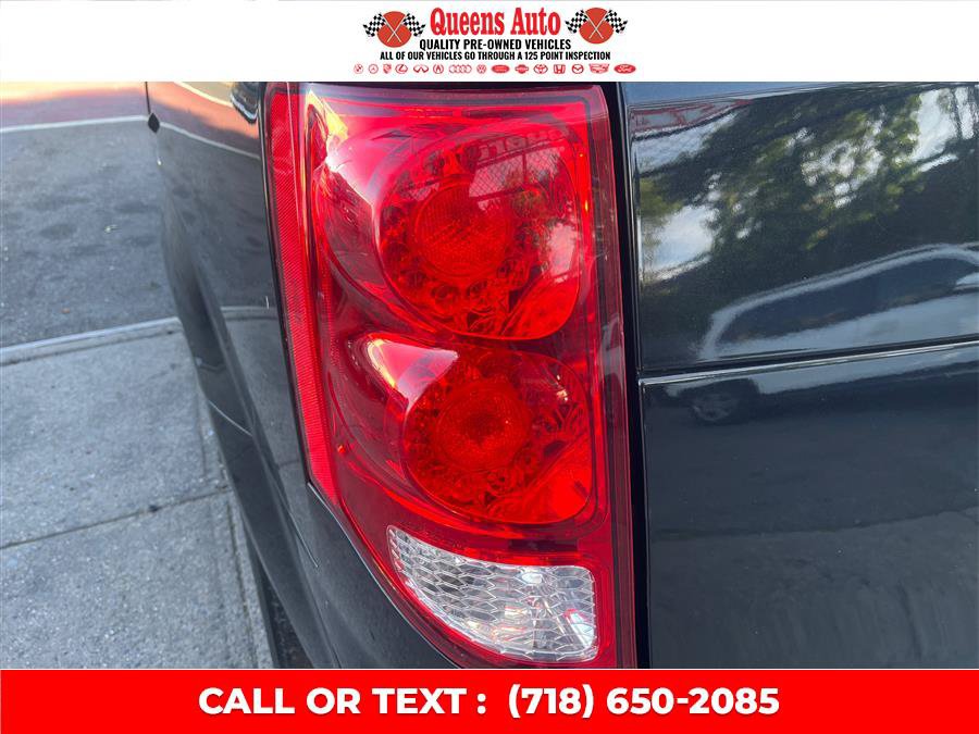 Used 2019 Dodge Grand Caravan SE FWD image 31