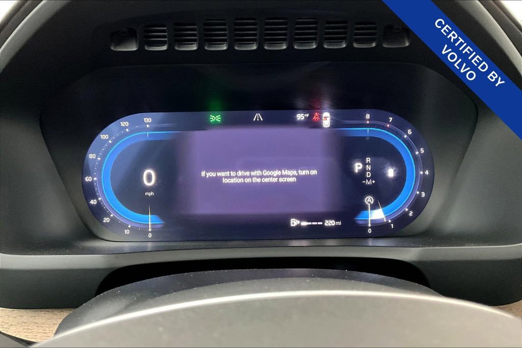 Certified 2025 Volvo XC90 B6 Plus image 29