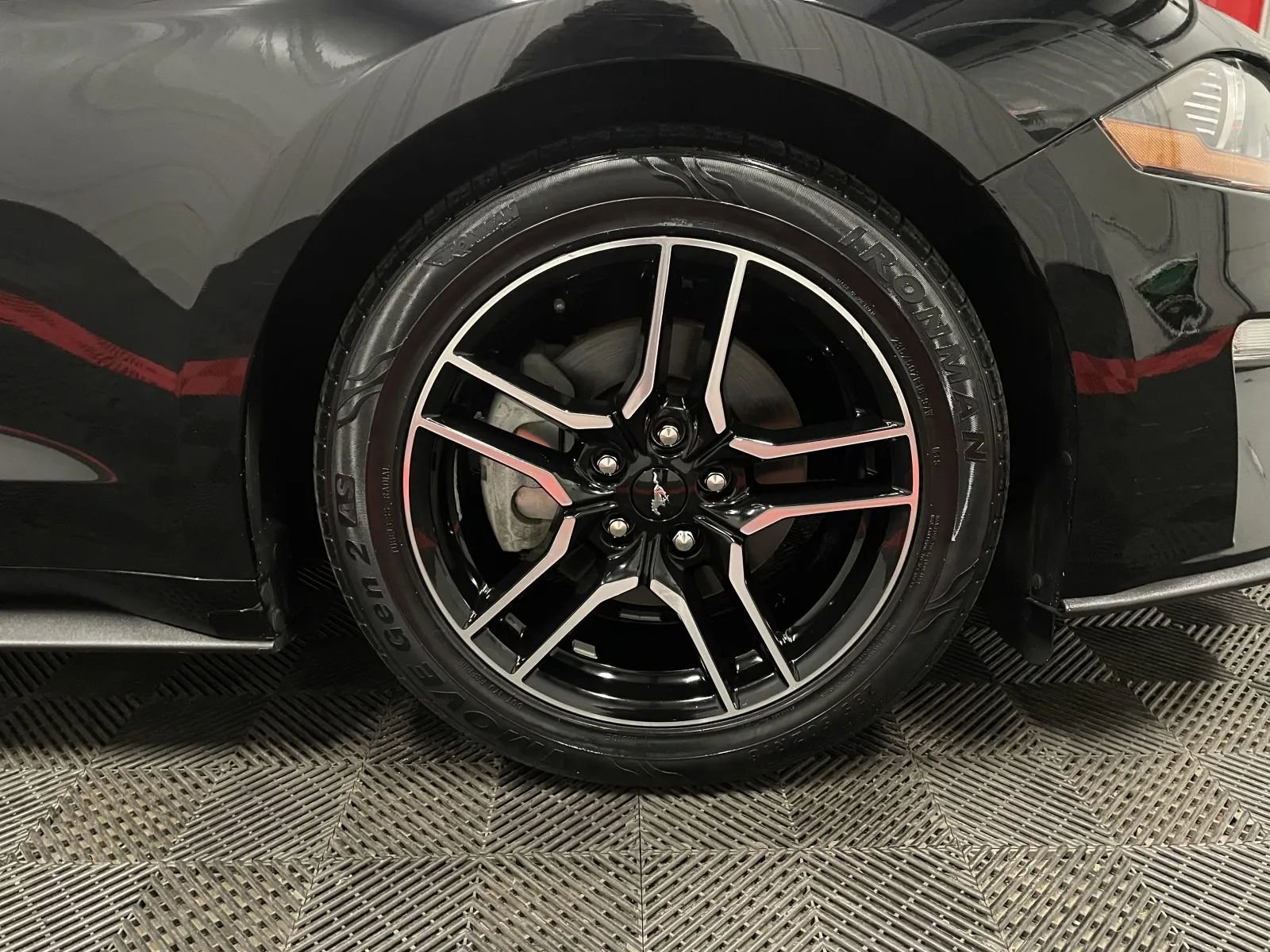 Used 2019 Ford Mustang Premium image 20