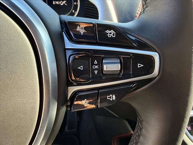 Used 2021 Aston Martin DBX image 19