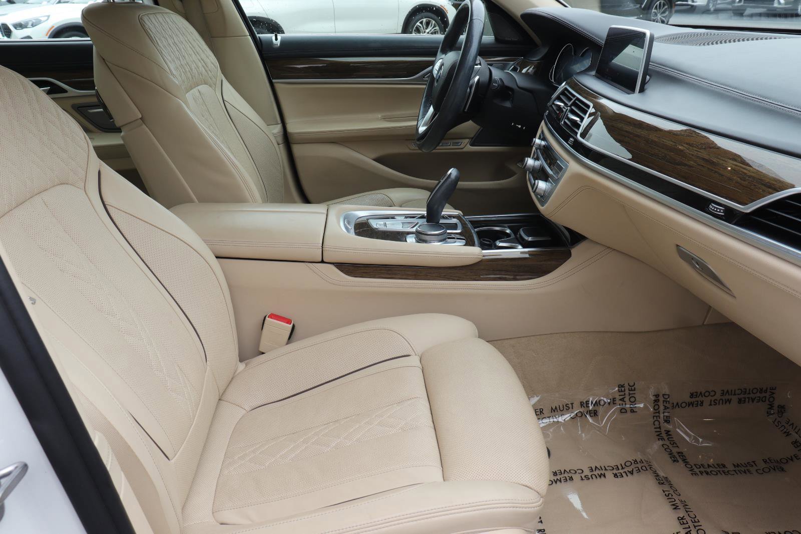 Used 2016 BMW 750i image 16