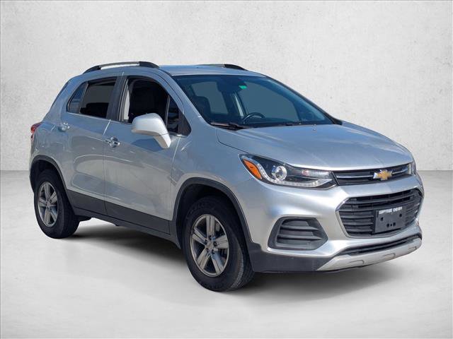 Used 2019 Chevrolet Trax LT w/ LT Convenience Package image 3