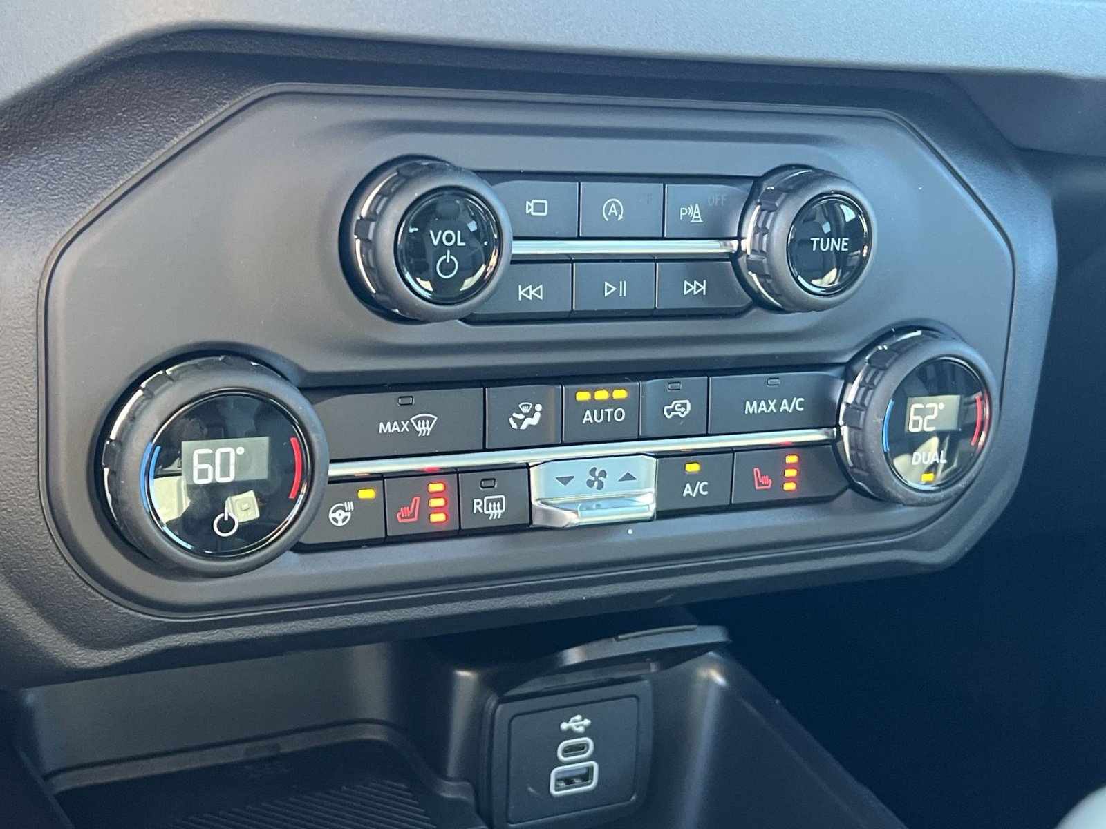 New 2026 Ford Bronco Outer Banks AWD/4WD image 21