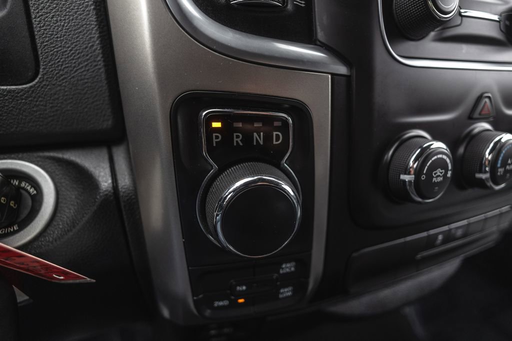 Used 2017 RAM 1500 Classic SLT AWD/4WD image 17