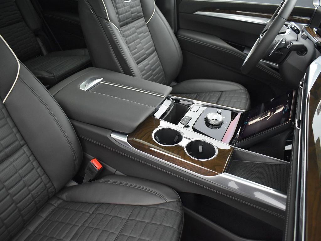 Certified 2025 Cadillac Escalade Sport Platinum w/ LPO, Floor Liner Package image 43