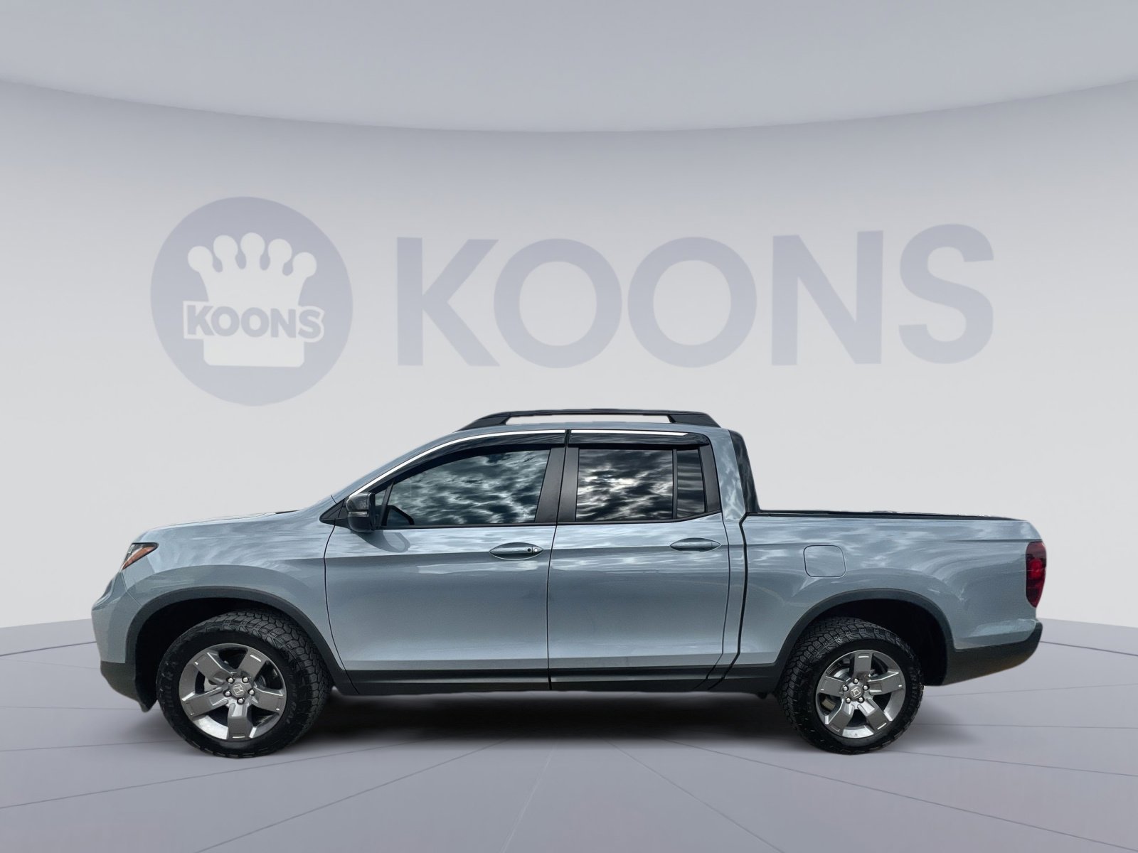 Used 2024 Honda Ridgeline TrailSport image 2