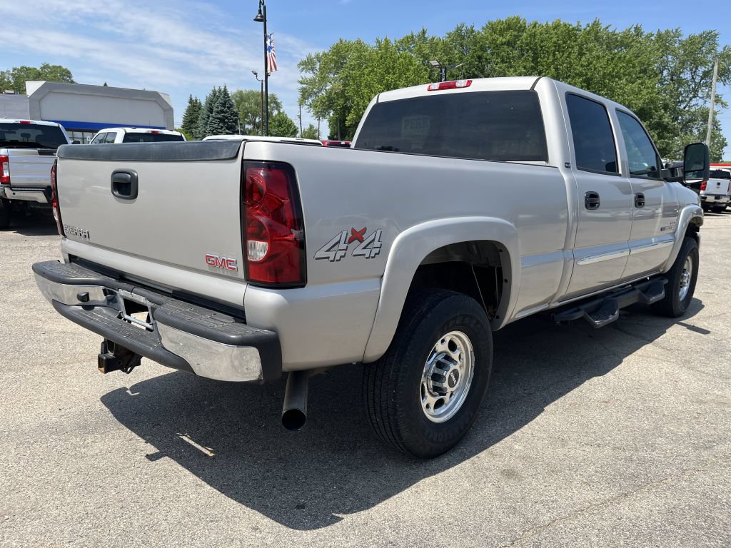Used 2006 GMC Sierra 2500 SLE w/ Heavy-Duty Power Package AWD/4WD image 6