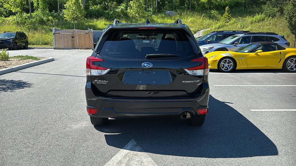 Certified 2023 Subaru Forester Premium AWD/4WD image 5