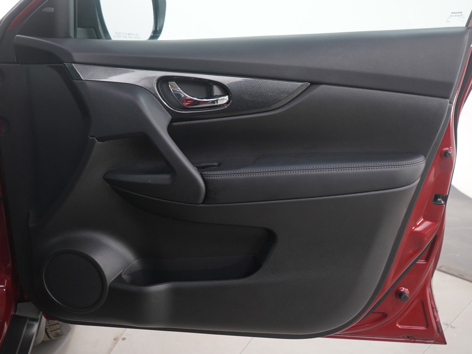 Used 2014 Nissan Rogue SL w/ SL Premium Package image 11