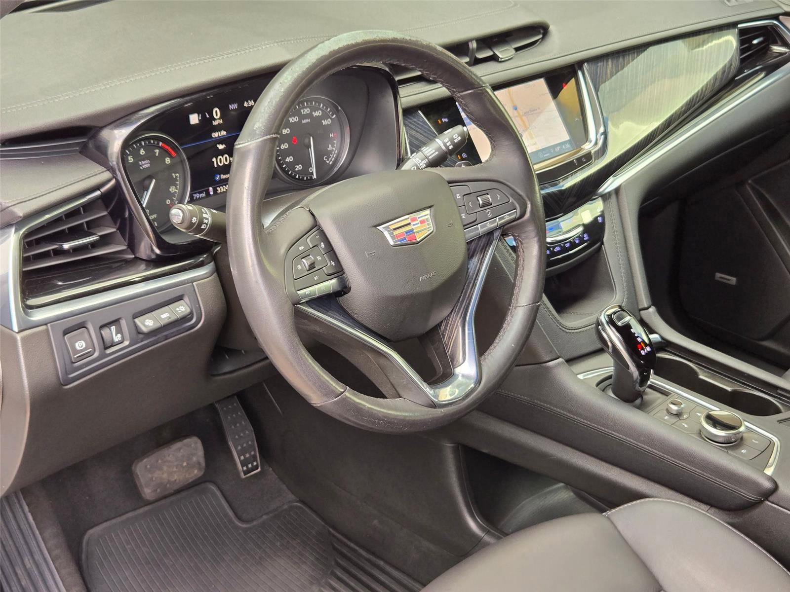 Used 2023 Cadillac XT6 Premium Luxury w/ Technology Package FWD image 10