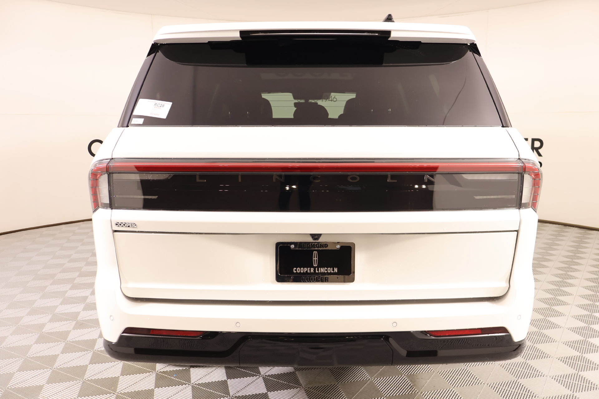 New 2027 Lincoln Navigator L Reserve AWD/4WD image 24