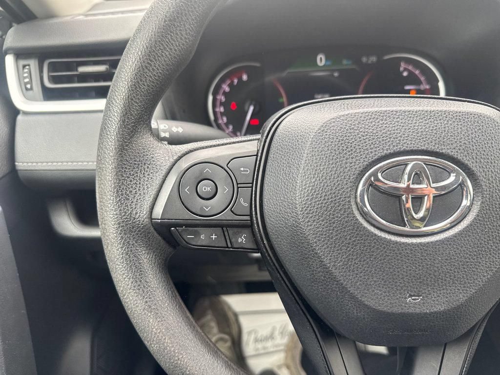 Used 2024 Toyota RAV4 LE FWD image 35