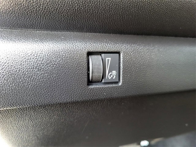 Used 2025 Chevrolet Colorado W/T image 14