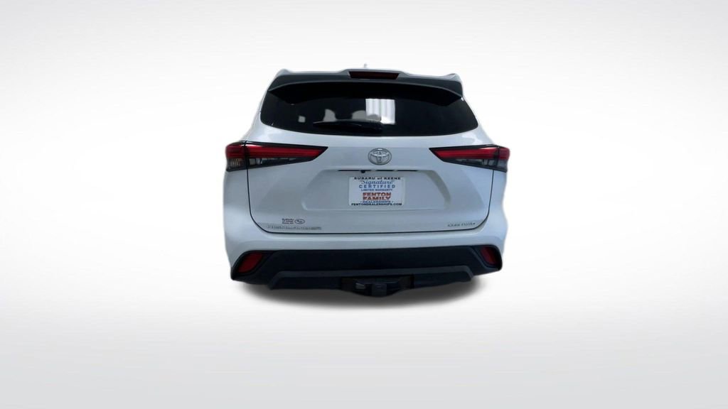 Used 2022 Toyota Highlander XLE image 22