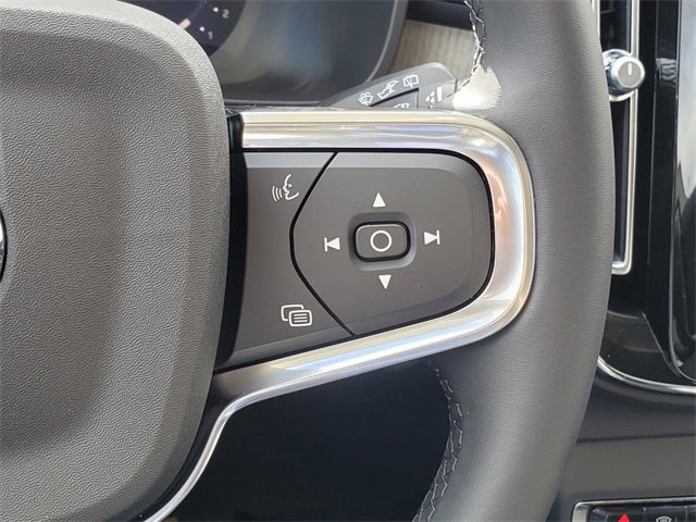 New 2026 Volvo XC40 B5 Core w/ Protection Package Premier image 19