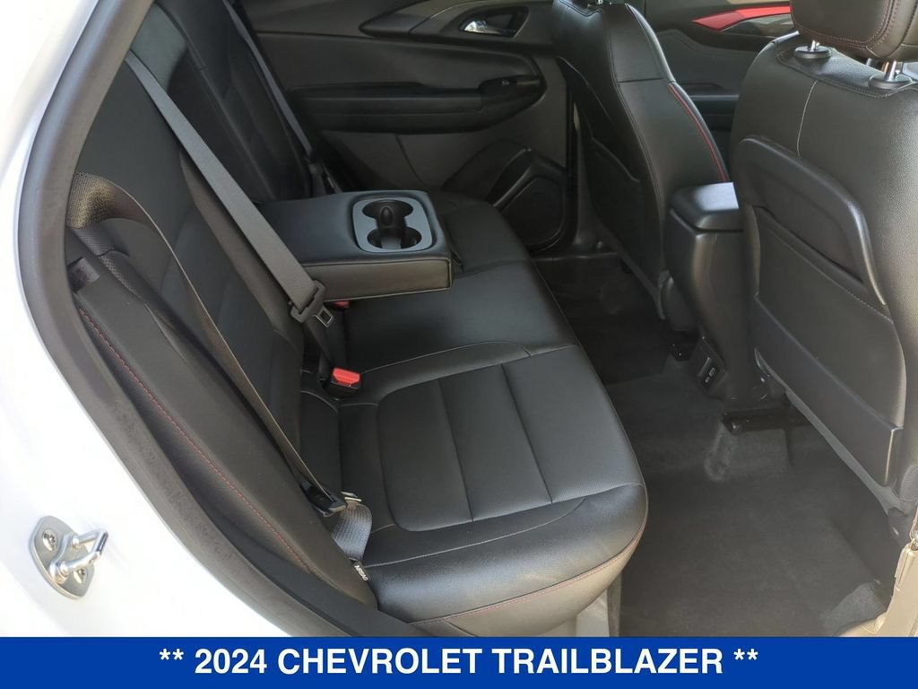Used 2024 Chevrolet TrailBlazer RS w/ Convenience Package AWD/4WD image 19