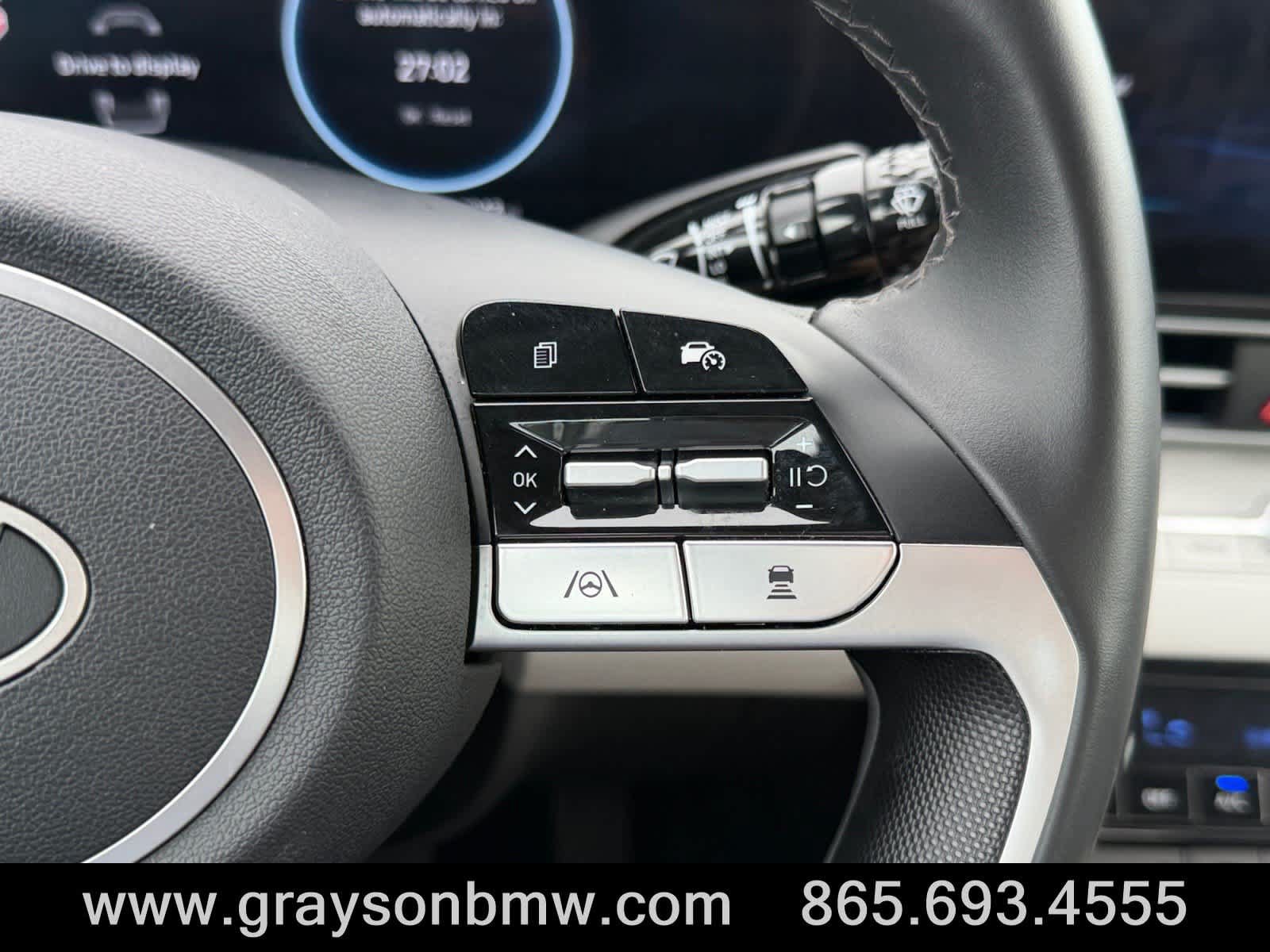 Used 2025 Hyundai Elantra Limited FWD image 23