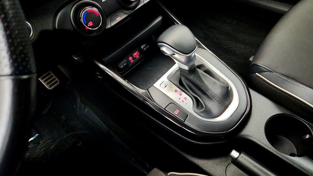 Used 2020 Kia Forte GT-Line FWD image 16