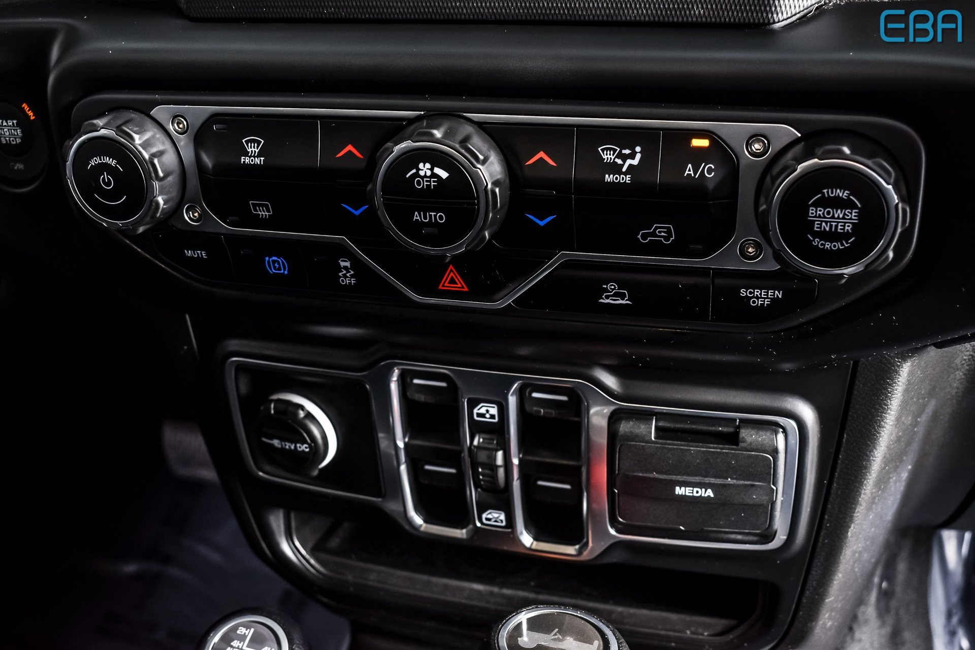 Used 2023 Jeep Wrangler Unlimited w/ Convenience Group image 27