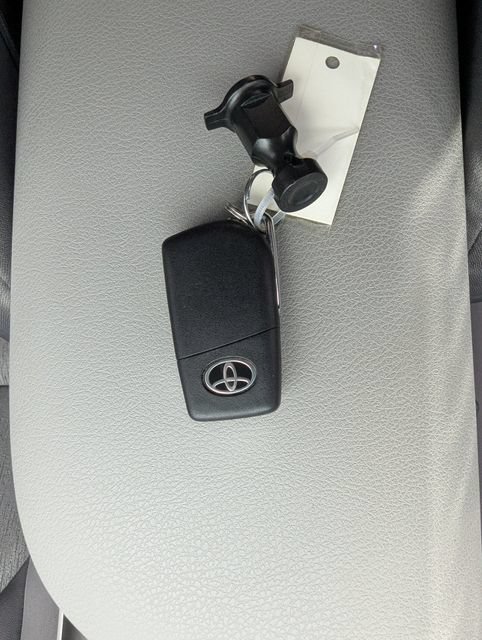 Used 2023 Toyota Camry LE FWD image 27
