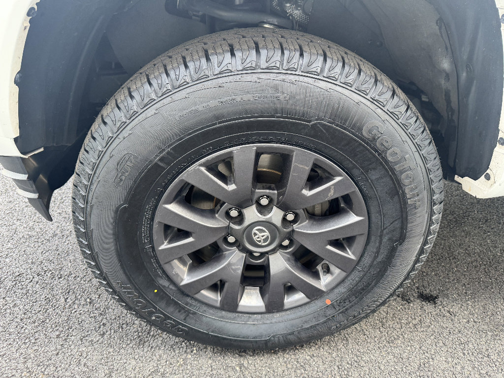 Certified 2023 Toyota Tacoma SR5 w/ Technology Package AWD/4WD image 22