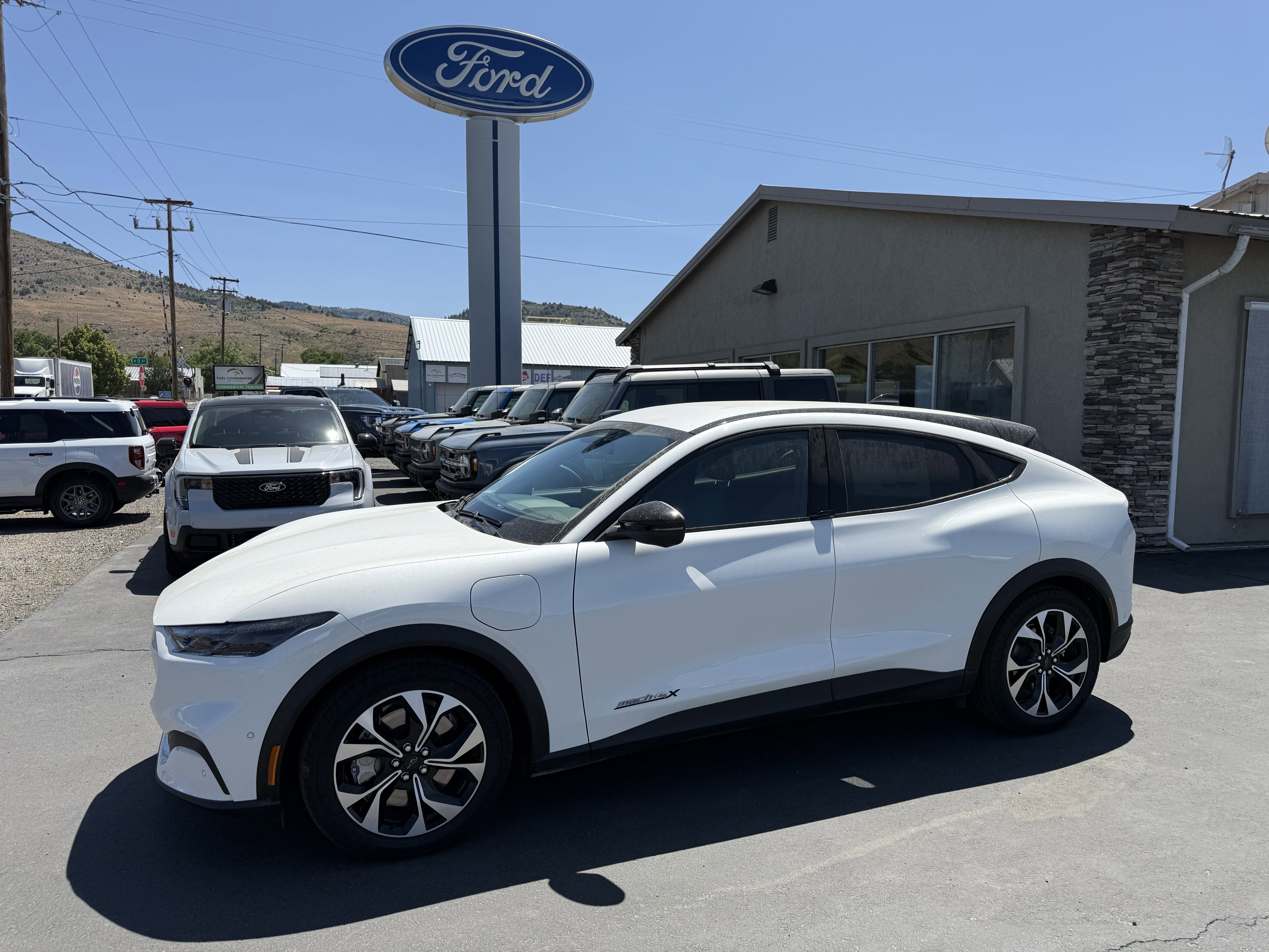 New 2024 Ford Mustang Mach-E Select w/ Comfort Package Lite