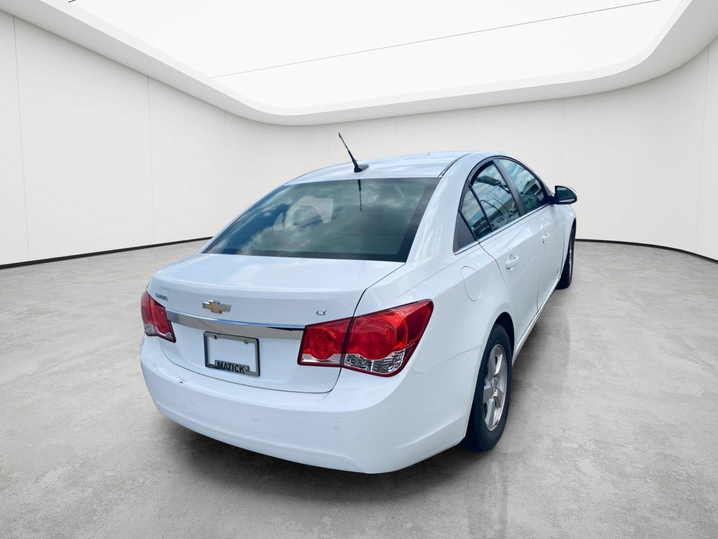 Used 2014 Chevrolet Cruze LT FWD image 11