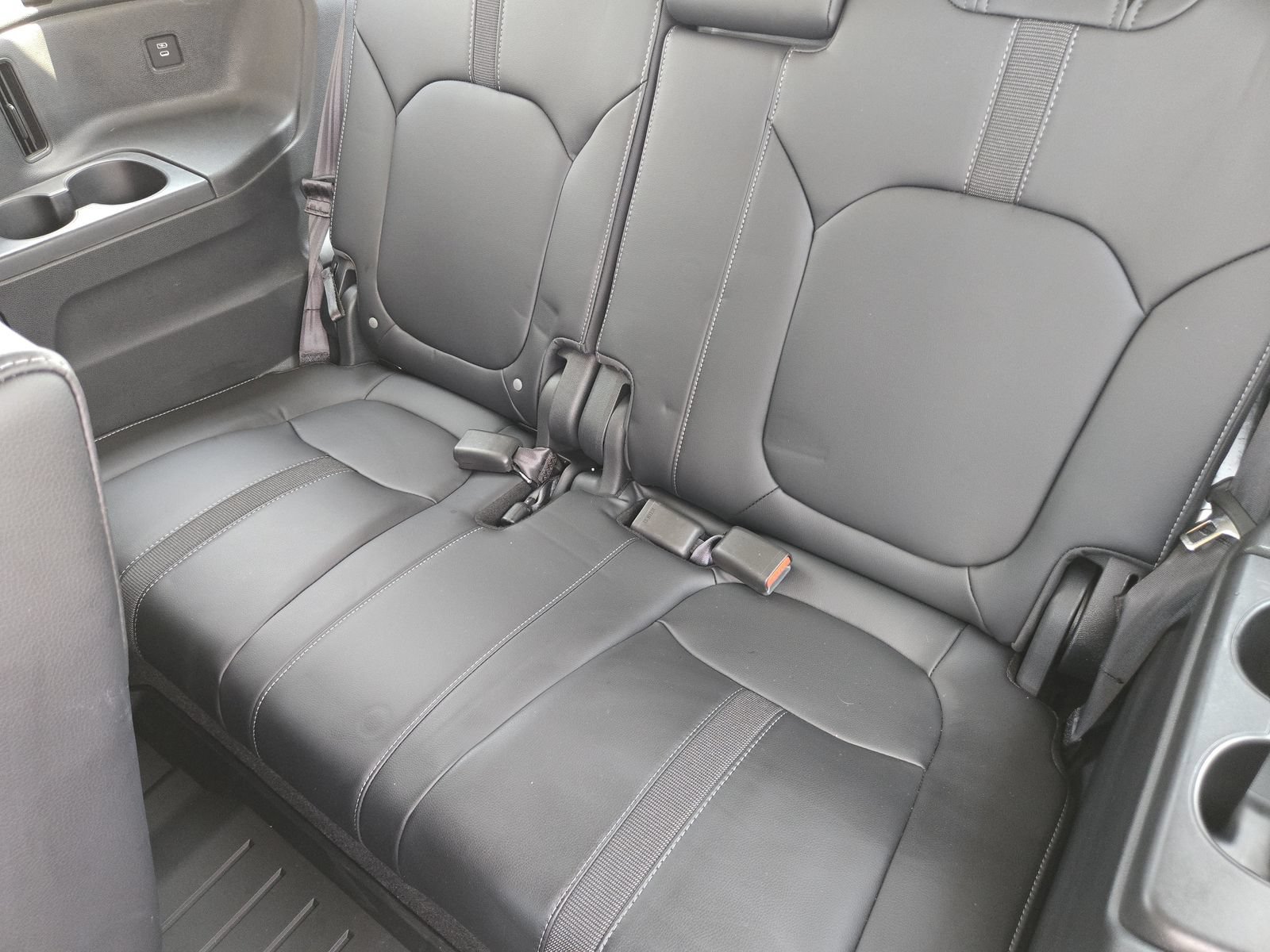 Used 2025 Honda Pilot EX-L image 33