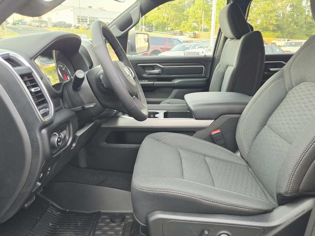 New 2026 RAM 1500 Big Horn AWD/4WD image 17