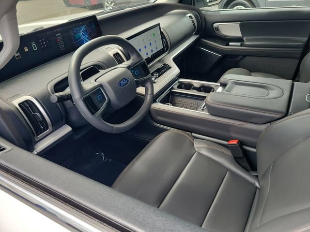 Certified 2025 Ford Expedition Max Active AWD/4WD image 3